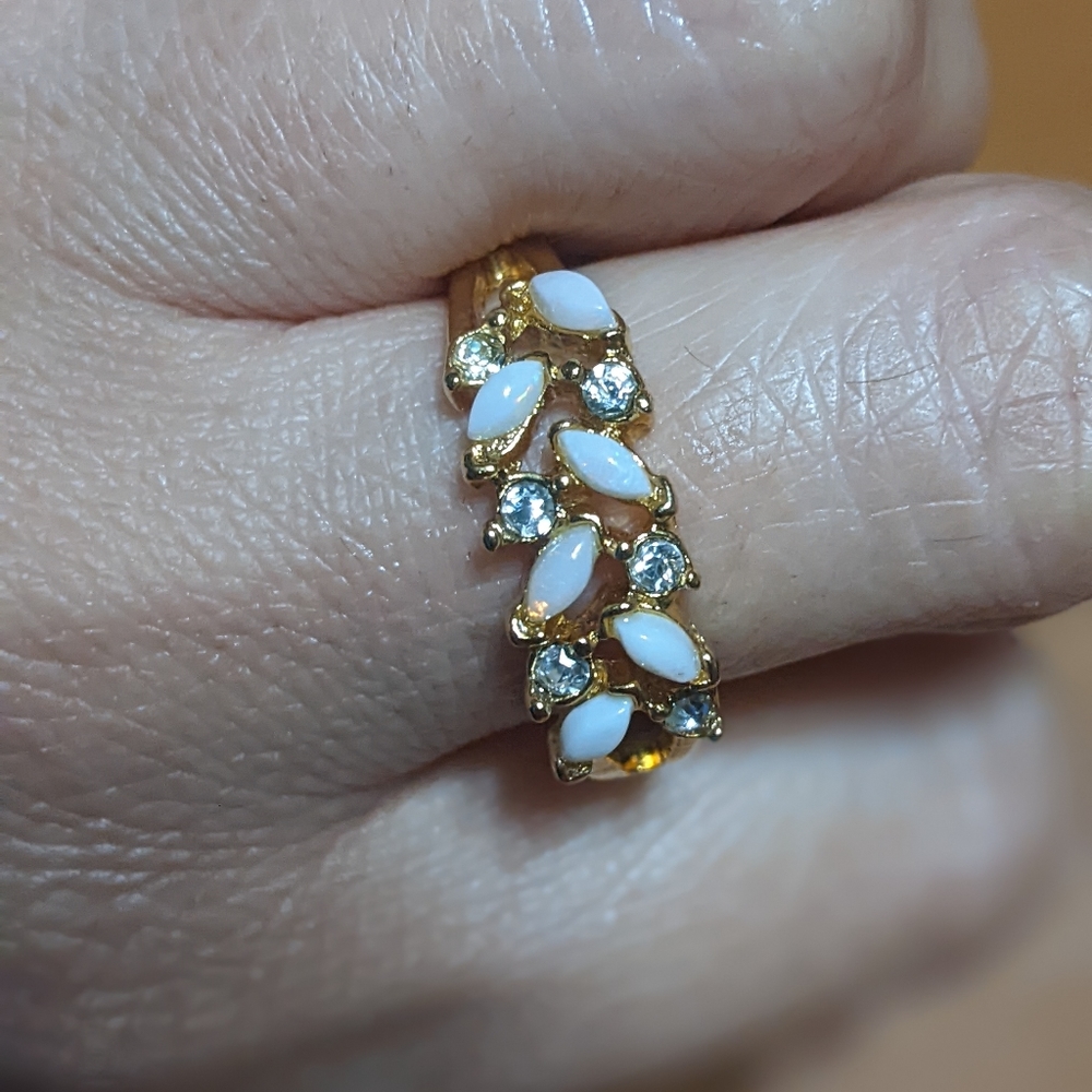 Opal Gold Ring - image 3